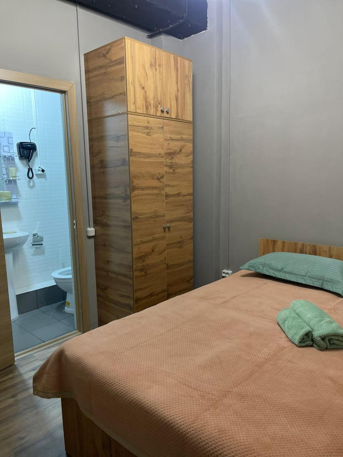 Hostel Kochevnik Capsule Hotel Almaty Eksteriør bilde