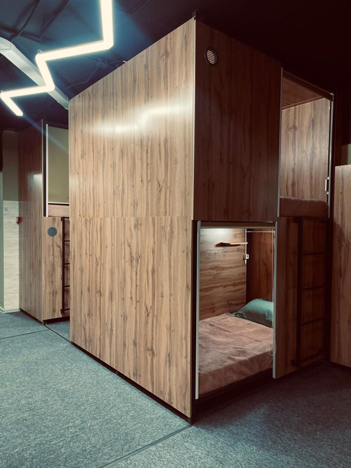 Hostel Kochevnik Capsule Hotel Almaty Eksteriør bilde