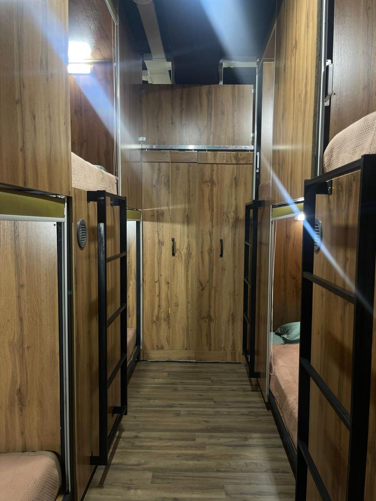 Hostel Kochevnik Capsule Hotel Almaty Eksteriør bilde