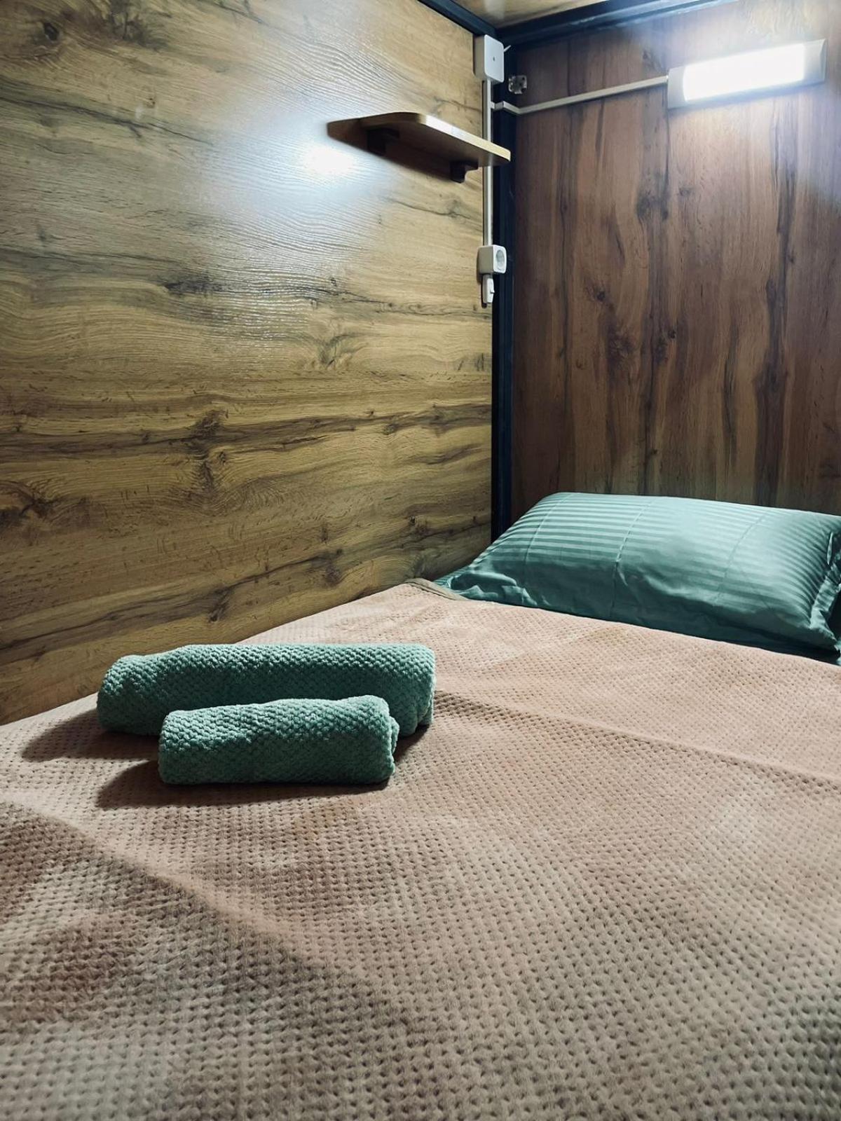 Hostel Kochevnik Capsule Hotel Almaty Eksteriør bilde
