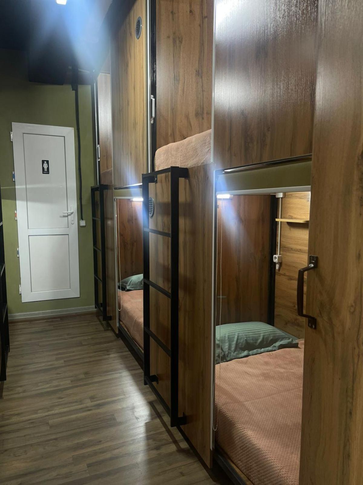 Hostel Kochevnik Capsule Hotel Almaty Eksteriør bilde