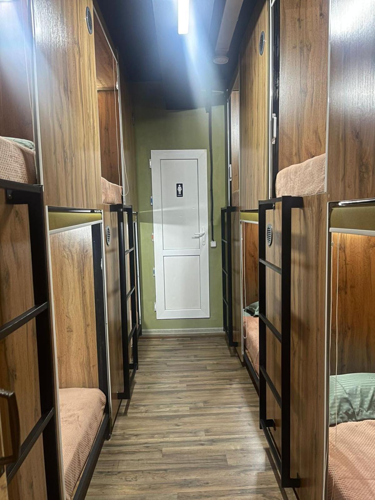 Hostel Kochevnik Capsule Hotel Almaty Eksteriør bilde